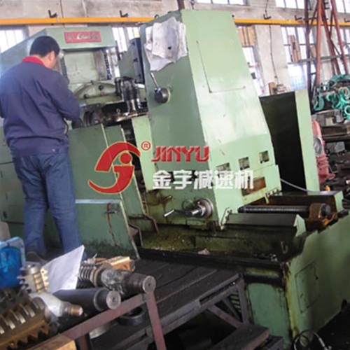 大型滾齒機(jī)<div   id=
